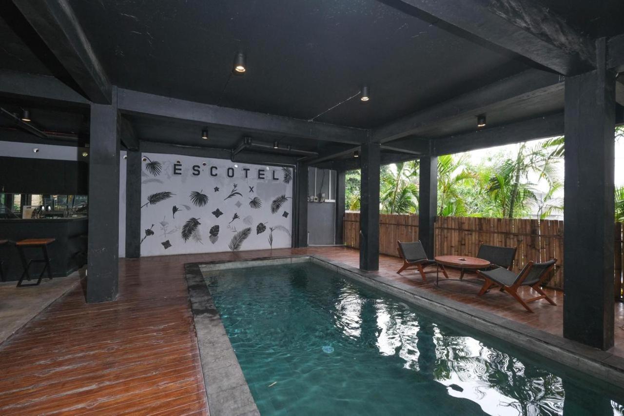 Escotel Krisnantara 坎古 外观 照片